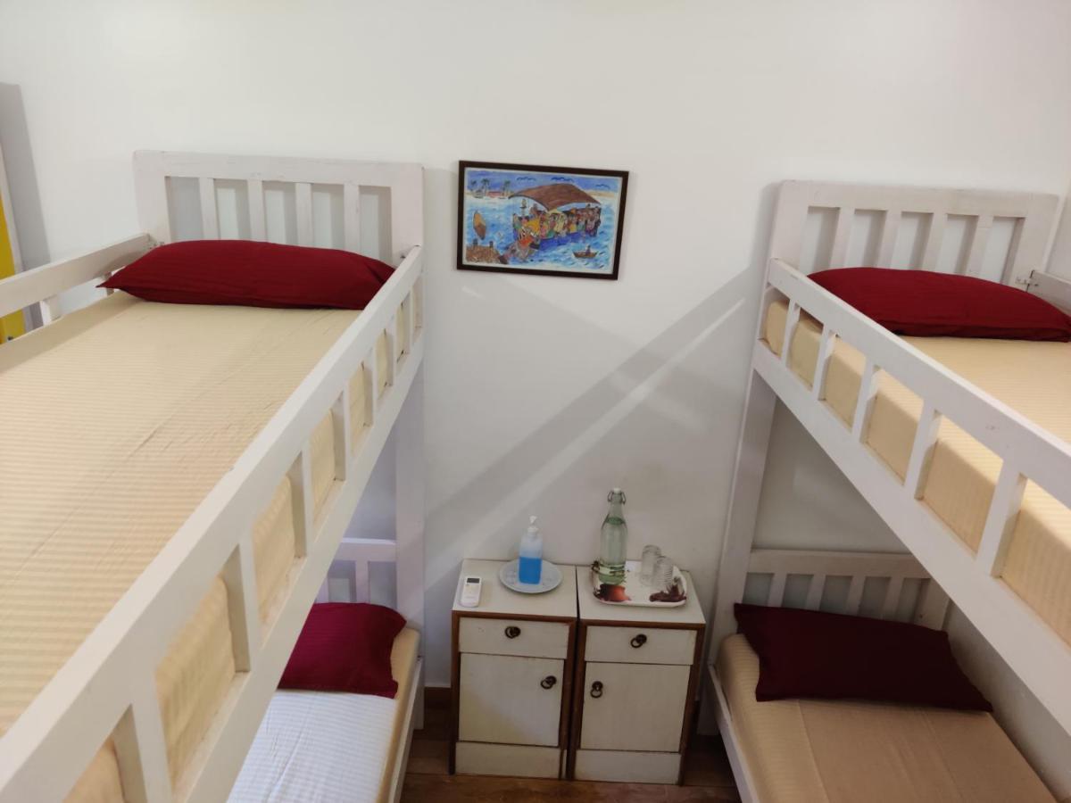 Easy Hostels ปณชี ภายนอก รูปภาพ